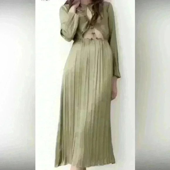 Zara Dresses & Skirts - Flowing satin/ wrinkle effect dress with round neck and 
long sleeves.